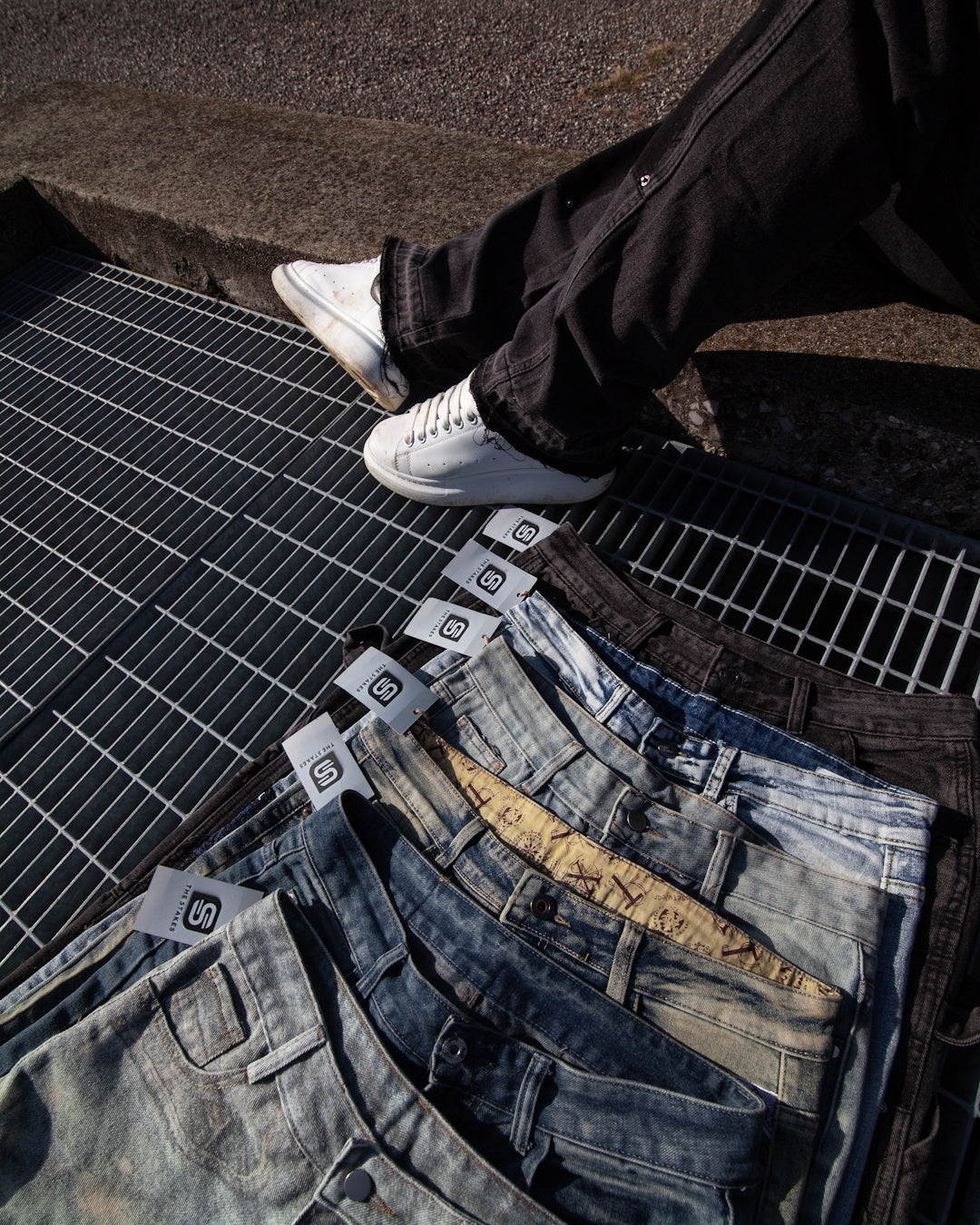 OBSIDIAN BLACK FLARE JEANS