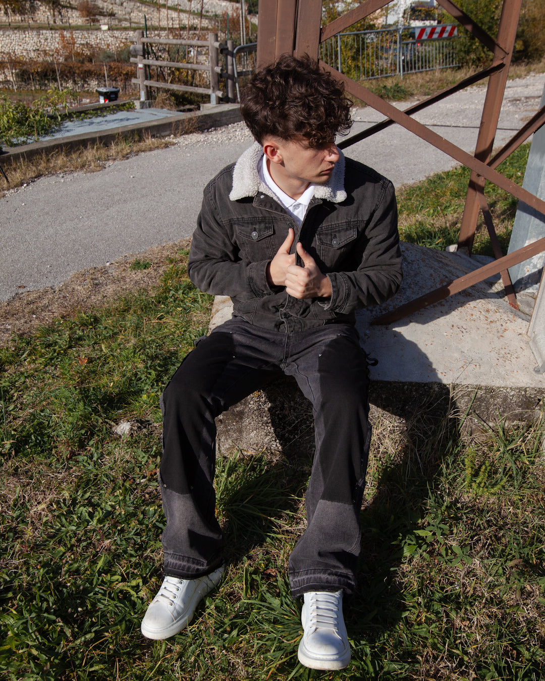 OBSIDIAN BLACK FLARE JEANS