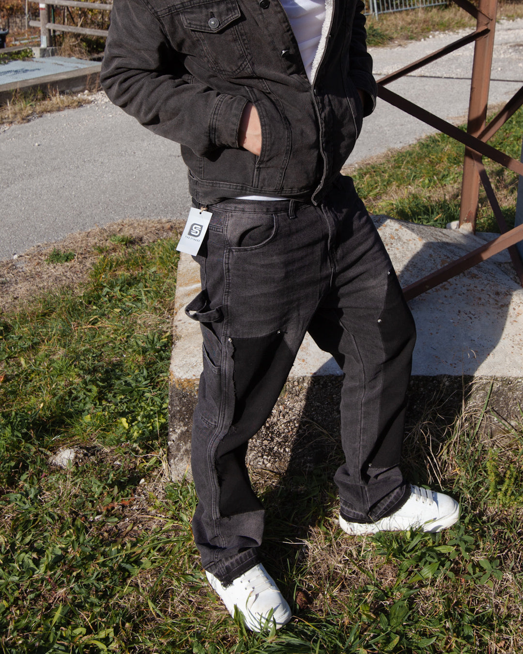 OBSIDIAN BLACK FLARE JEANS