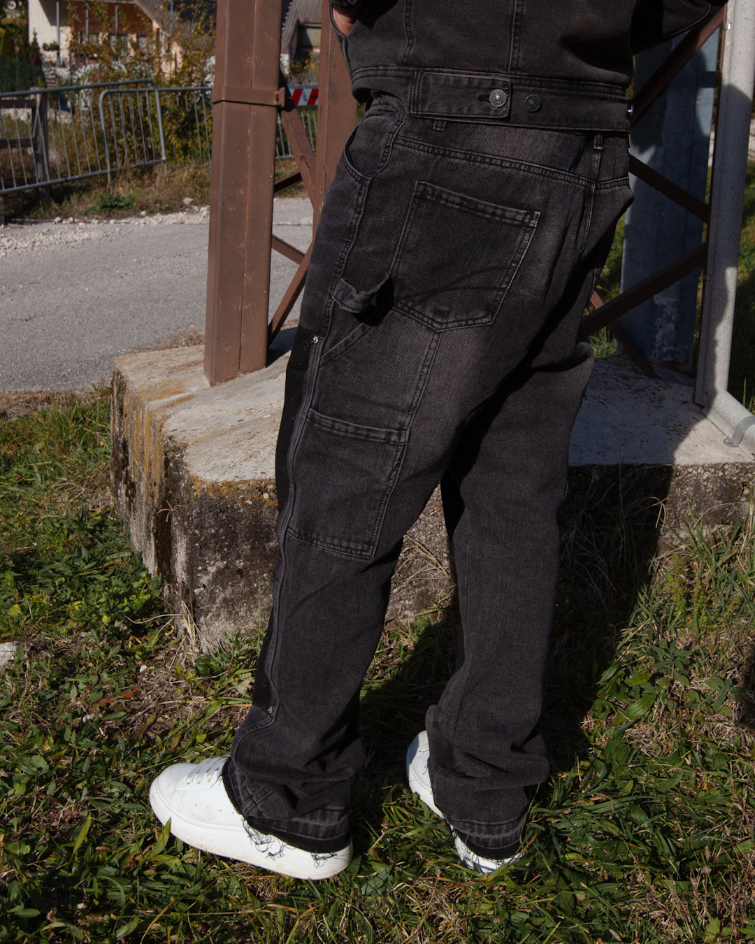 OBSIDIAN BLACK FLARE JEANS