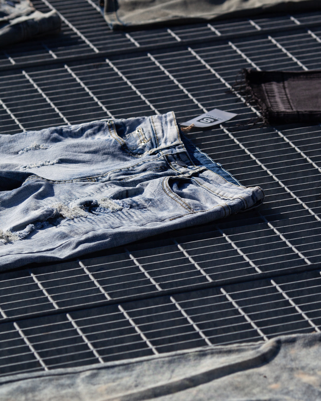 BLACK SNAKE SLIM JEANS